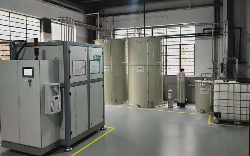 Natural circulation MVR evaporator