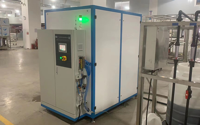 Low temperature heat pump evaporator